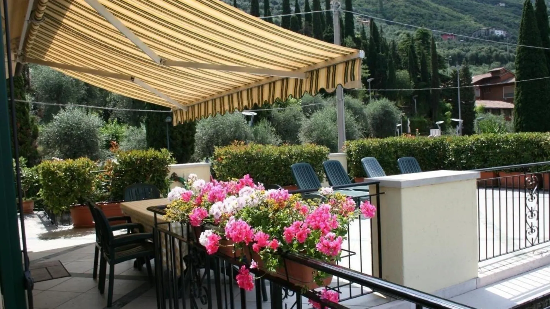 Apartment Charmante Wohnung Casa Cendraia Castelletto Di Brenzone