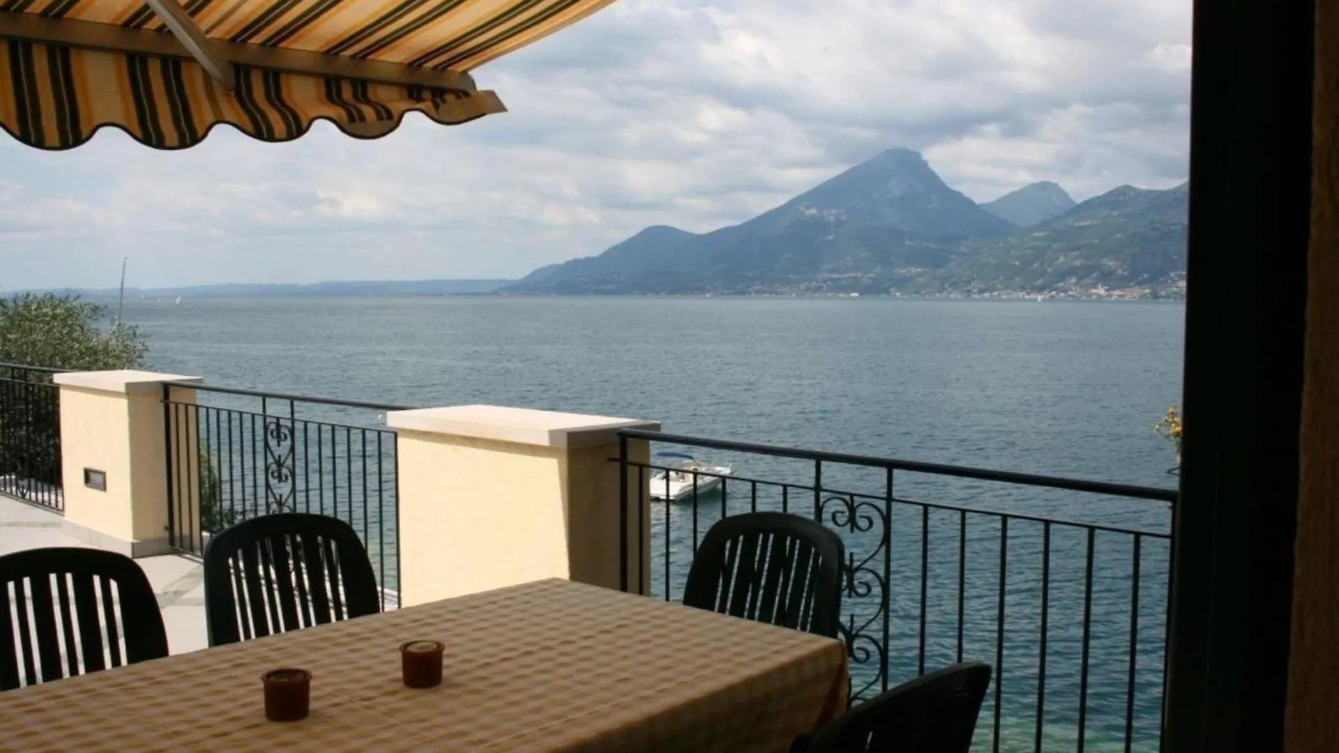 Charmante Wohnung Casa Cendraia Castelletto Di Brenzone Apartment