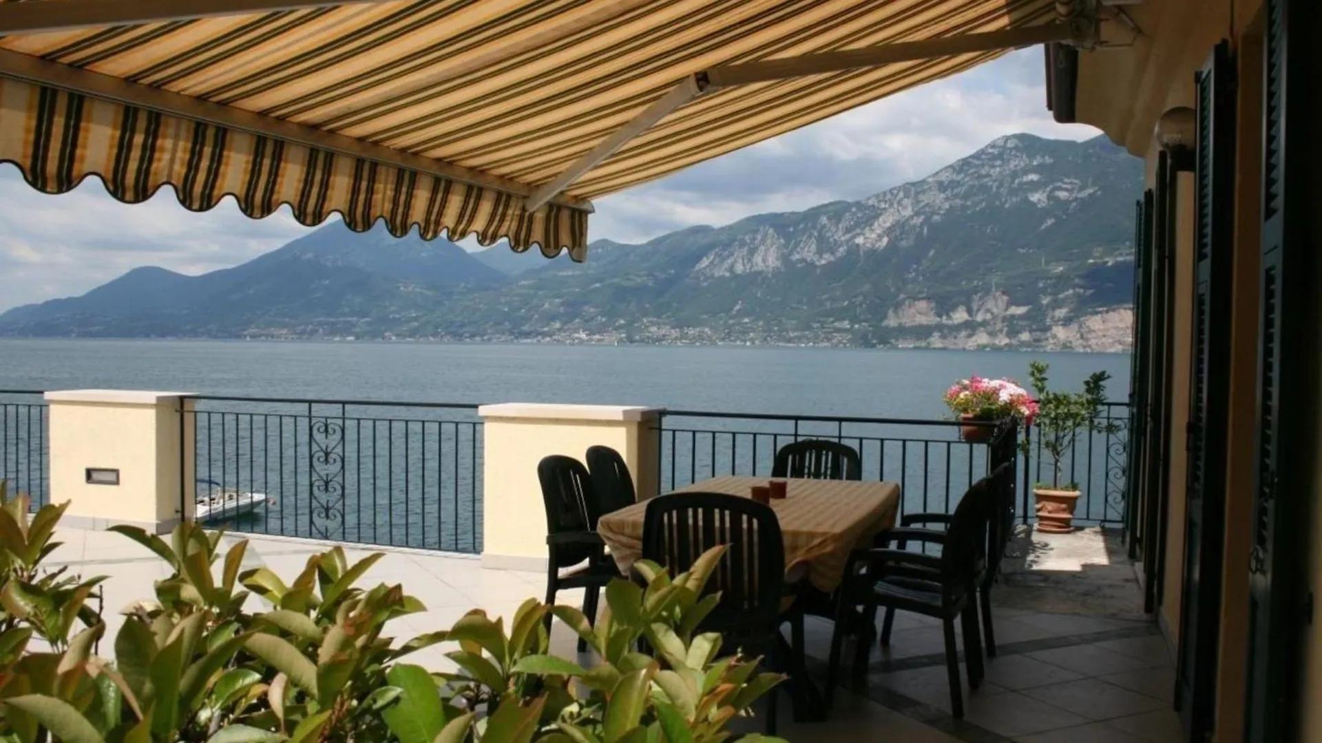 Charmante Wohnung Casa Cendraia Castelletto Di Brenzone